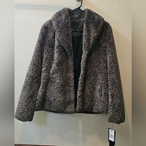 NWT Vegan Fur Jacket grey/black leopard print! Wear With A Dress Or Jeans...